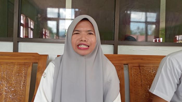 Cerita Reriza Guru Honorer Bengkulu Viral Menangis di DPR, Akui Hanya Perjuangkan Nasibnya