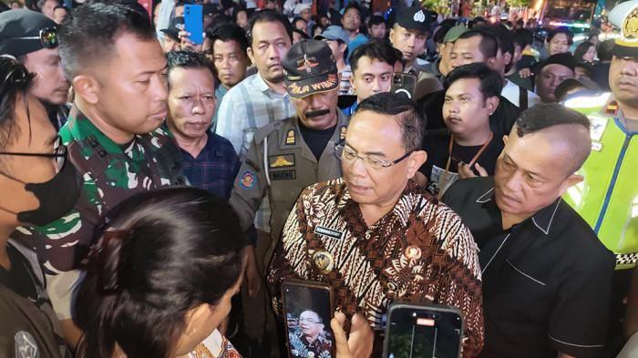 'Saya Hadapi' Bupati Pati Tantang Rakyatnya Demo, Kini Massa Kumpul untuk Lengserkan Sudewo