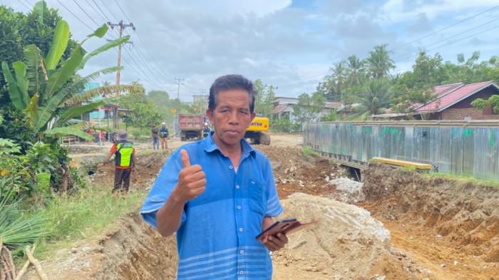 SOHERMAN - Mantan Kepala desa dan merupakan warga yang rumahnya kerapa terkena banjir, Soherman saat diwawancarai TribunBengkulu.com, Sabtu (18/4/2026).