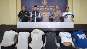 6-Remaja-Anggota-Geng-Motor-Ditangkap-Terlibat-Tawuran-dan-Kepemilikan-Senjata-Tajam.jpg