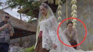 Adik-mendiang-Ashraf-Sinclair-Aishah-Sinclair-hadir-sebagai-bridesmaid-Bunga-Citra-Lestari.jpg