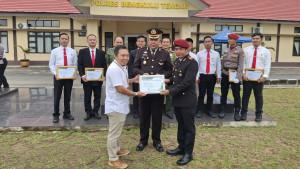 Berantas-Perambah-Hutan-Polres-Bengkulu-Tengah-Raih-Penghargaan-dari-BKSDA.jpg