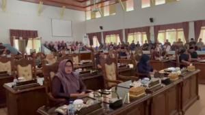 Berita-kursi-kosong-dord.jpg