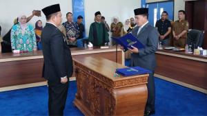 Bupati-Lebong-Azhari-resmi-melantik-Syarifudin.jpg