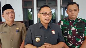 Bupati-Seluma-rehab-rumah-Nur-Sabrina.jpg