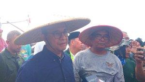 Capres-Anies-Baswedan-di-Pantai-Kualo-Kota-Bengkulu-Rabu-6122023.jpg