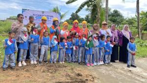 Dorong-Semangat-Belajar-Anak-Bunda-PAUD-Bengkulu-Tengah-Kunjungi-PAUD-dan-Tinjau-Pembangunan-Kelas.jpg