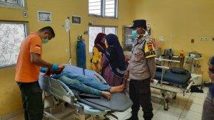 Dua-sejoli-yang-tegak-racun-rumput-di-Kepahiang-saat-dilakukan-pemeriksaan-oleh-polisi.jpg