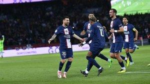 Gol-Cantik-Lionel-Messi-Kerjasama-Apik-dari-Kylian-Mbappe-dan-Neymar-Bobol-Gawang-Benfica.jpg