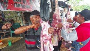 Jelang-Ramadhan-Harga-Daging-Sapi-di-Bengkulu-Tengah-Stabil-Rp-140-Ribu-Perkilogram.jpg