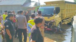 Kecelakaan-Jalan-lintas-Sumbar-Bengkulu-Pemuda-Mukomuko-Teeas-Terseret-10-Meter.jpg