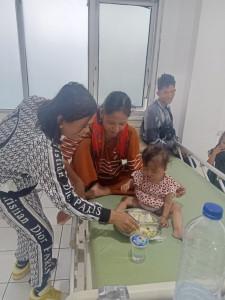 Keluarga-Balita-terinfeksi-cacing-diinapkan-di-RSUD-Tais.jpg