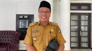 Kepala-Dinas-Pertanian-Sakimin-lumbung-padi.jpg