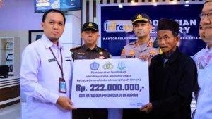 Kisah-Oman-Abdurohman-Marbot-Masjid-Dipaksa-Polisi-Ngaku-Perampok-Kini-Dapat-Ganti-Rugi-Rp-222-Juta.jpg