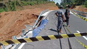 Longsor-ringroad-Kepahiang-Bengkulu.jpg