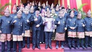 MenpanRB-Azwar-Anas-Paripurna.jpg