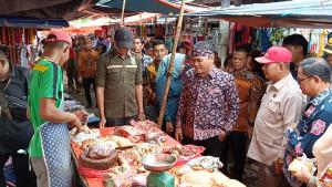 Pemkab-Bengkulu-Tengah-Sidak-Pasar-Taba-Penanjung-Cari-Solusi-Los-yang-Terbengkalai.jpg
