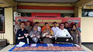 Polres-Seluma-bekuk-pengedar-pil-samcodin-9500-butir.jpg