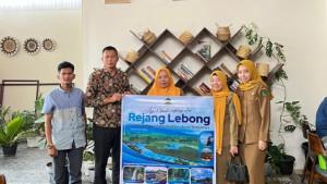 Promosi-wisata-22-okt.jpg<pf>Promosi-wisata-22-okt-2.jpg