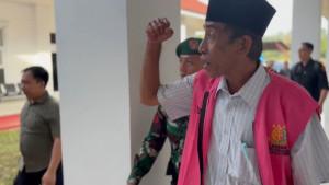 Reaksi-Sutan-Muklis-Usai-Ditetapkan-Tersangka-oleh-Kejari-Bengkulu-Tengah-Agak-Janggal.jpg