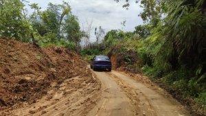 Tanah-longsor-sudah-bisa-lewat-13-maret.jpg