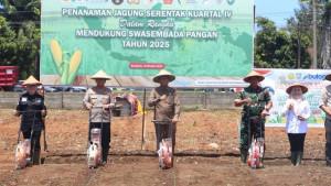 Tanam-jagung-polda-8102025.jpg