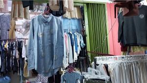 Thrifting-2-Pasar-Panorama.jpg
