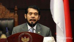 Usai-Dicopot-dari-Jabatan-Gegara-Langgar-Kode-Etik-Berat-Anwar-Usman-Kini-Didesak-Mundur-dari-MK.jpg