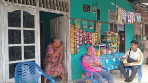 Warga-penerima-bansos-di-Kepahiang.jpg