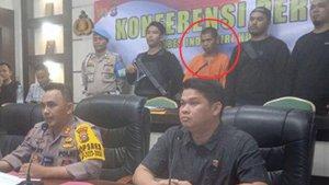 konfrensi-pers-terkait-pengungkapan-pembunuhan-mahasiswi-Institut-Teknologi-dan-Bisnis-Indragiri.jpg