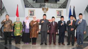 rektor-Dr-Indra-Cahyadinata-bndfbdf.jpg