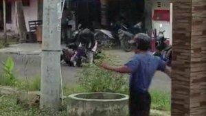video-amatir-perampokan-sebuah-toko-di-Desa-Kaliwungu.jpg