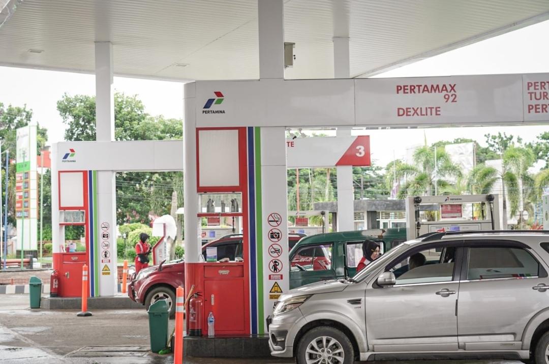 Antrean-Pertamina-bbm.jpg