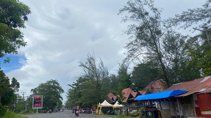 Awan-tampak-hitam-di-Bengkulu-saat-libur-Nataru-2026.jpg