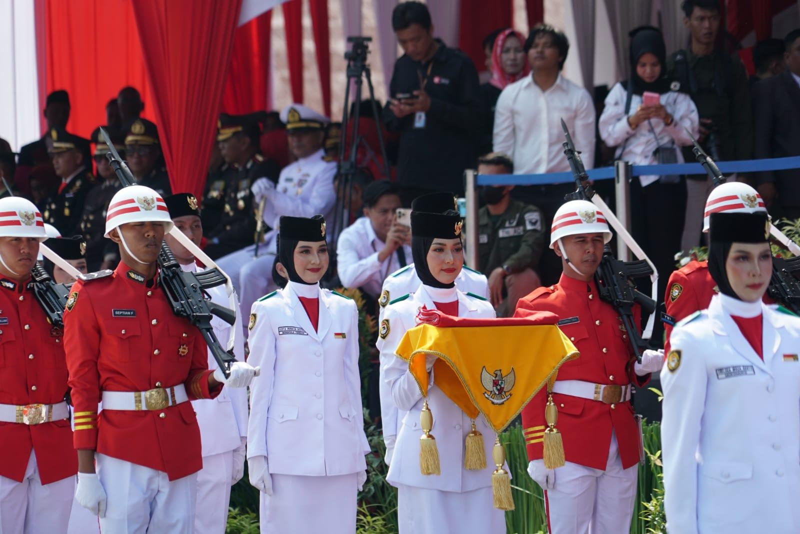 Sosok Zhakiya Ekha Safitri, Pembawa Baki Paskibraka Provinsi Bengkulu