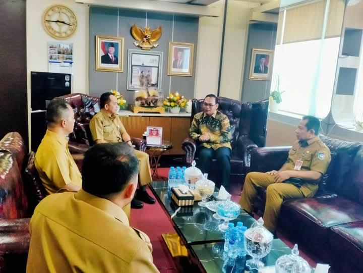 Bupati Seluma Bengkulu Teddy Rahman Temui Dirjen Bina Keuangan Daerah Kemendagri