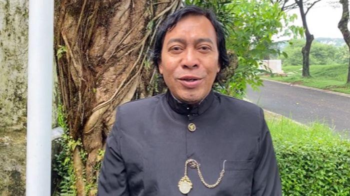 Detik-Detik Muka Komeng Muncul di Layar saat Pelantikan Anggota DPR, Semua Kompak Teriak 'Uhuy'