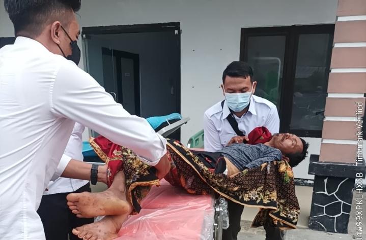 Sempat Hilang 5 Tahun, Polisi dan Yayasan di Rejang Lebong Pertemukan ODGJ Terlantar dengan Keluarga