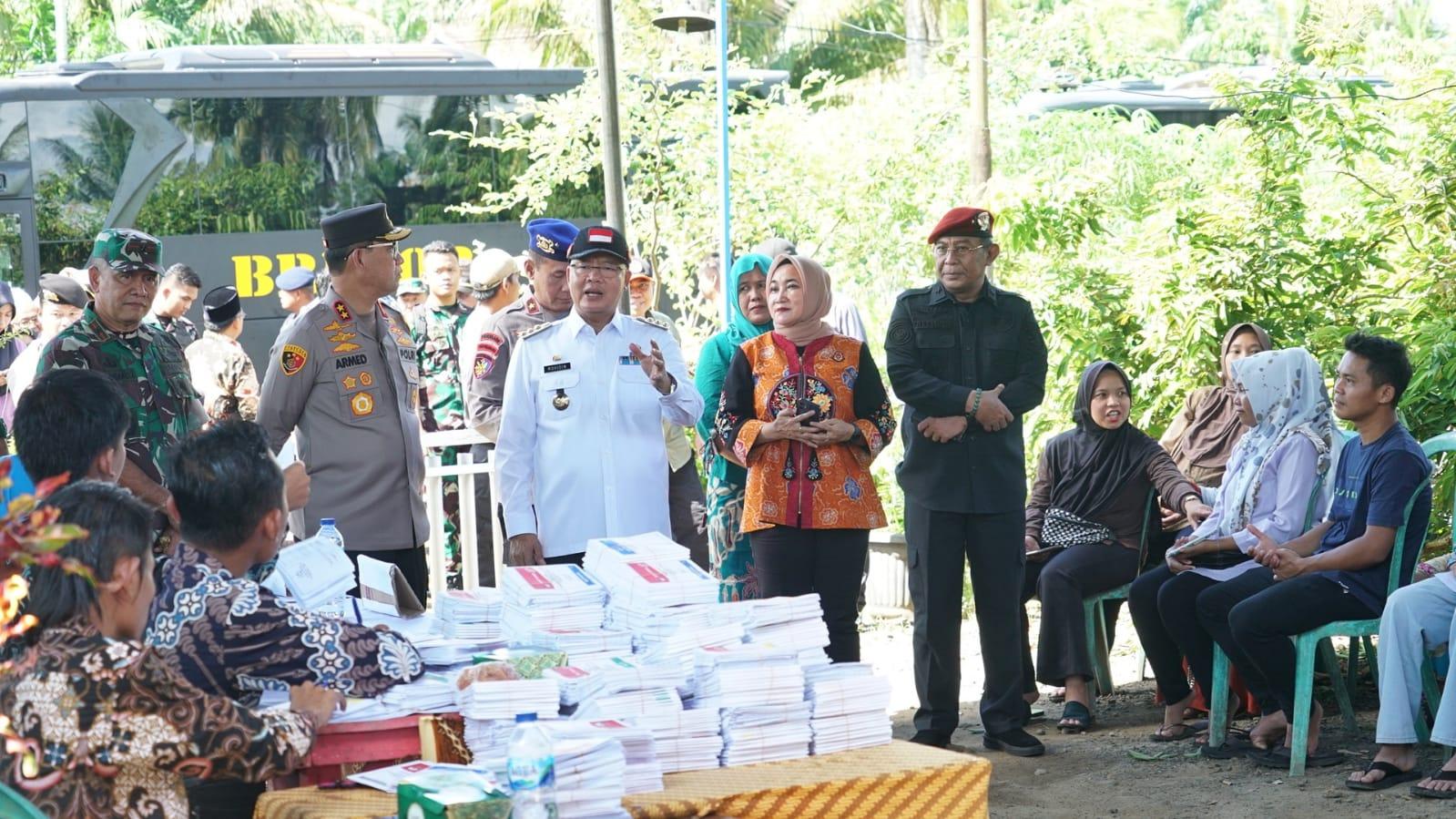 Usai Nyoblos, Gubernur Rohidin Tinjau Pelaksanaan Pemilu 2024 di 3 TPS Kota Bengkulu