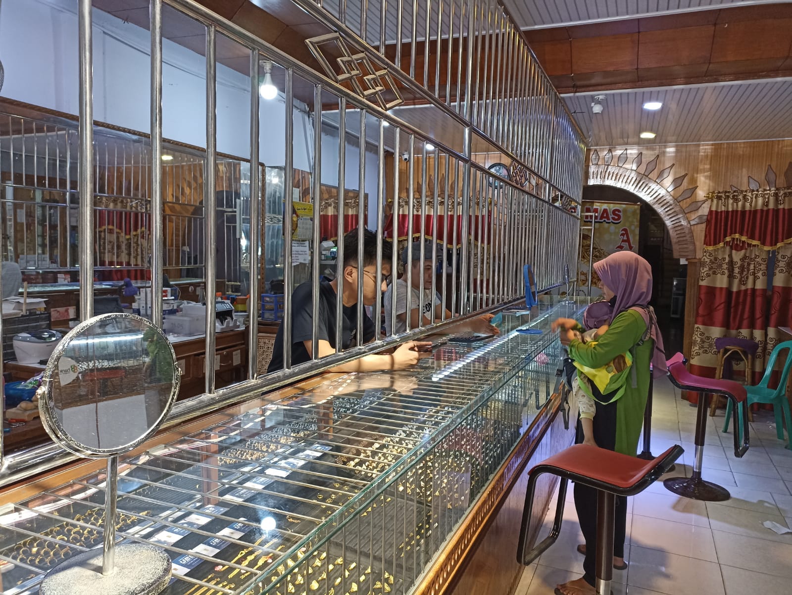 Harga Emas Perhiasan Hari Ini di Bengkulu Rp 860 Ribu, Harga Sawit Pengaruhi Daya Beli