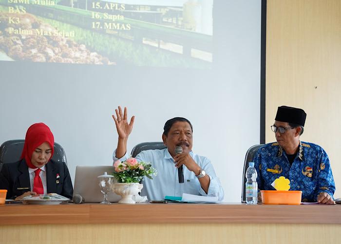 Harga-sawit-naik-Wagub-Mian-minta-Perusahaan-di-Bengkulu-ikuti-aturan.jpg