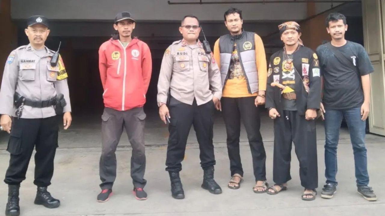 Iptu-Rudiana-SH-MH-perwira-polisi-jabat-Kapolsek-Kapetakan-Cirebon-Kota.jpg