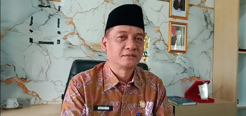 Kakan-Kemenag-Seluma-Heriansyah-perubahan-jadwal-haji.jpg