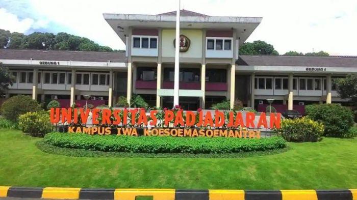 Kampus-Universitas-Padjajaran-vs.jpg
