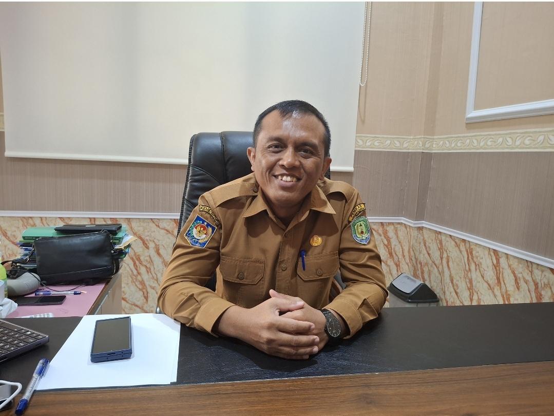 Kepala-BKPSDM-Bengkulu-Tengah-Apileslipi.jpg