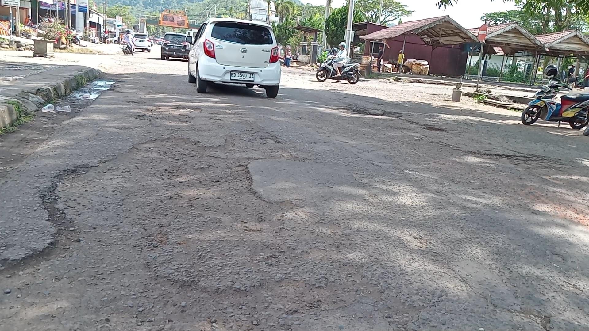 Jalan Rusak Parah di Pusat Kota Kepahiang Bengkulu Segera Diperbaiki, Anggaran Capai 21 Miliar