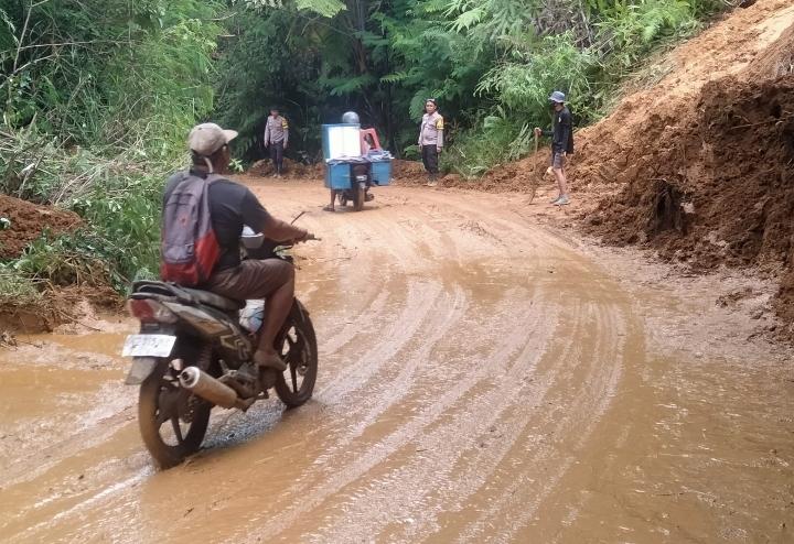Kondisi-jalan-lintas-curup-lebong-pada-17-mei-2026.jpg