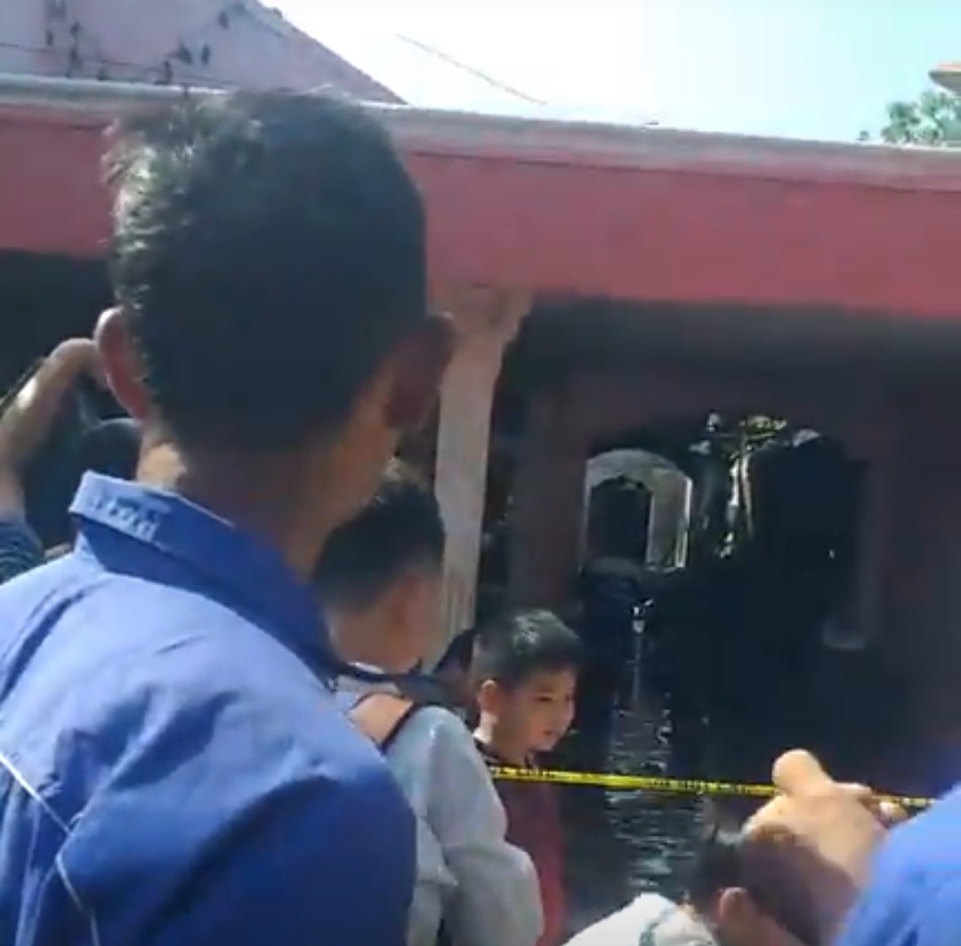 BREAKING NEWS: Kebakaran di Jalan Jati Kota Bengkulu, Pemilik Kaget Api Muncul dari Dalam Rumah