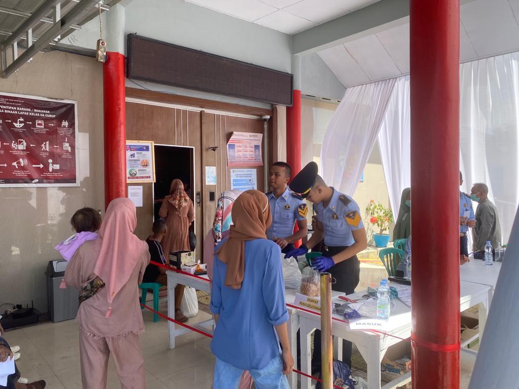 Kunjungan-WBP-di-lapas-Kelas-2A-Curup-saat-idul-fitri.jpg