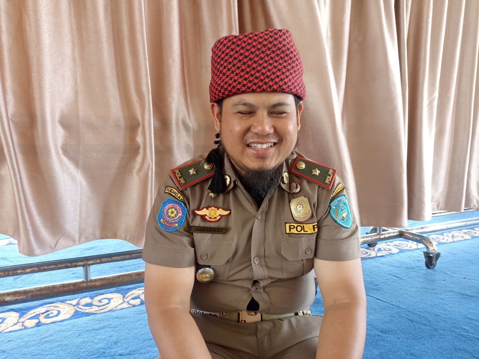 Sosok Taza Satpol PP Kota Bengkulu yang Mirip Walikota Helmi Hasan